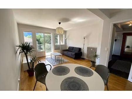 location appartement  m² t-2 à mazamet  555 €