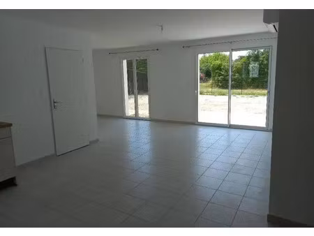location maison à valeyrac (33340) : à louer / 100m² valeyrac