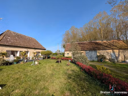 maison en pierres avec 8 hectares proche du mans