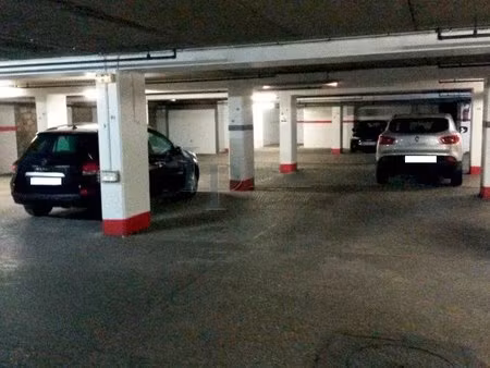 parking / box paris 12 m2
