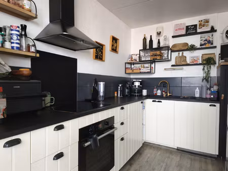 appartement t4 au dernier étage. cenon