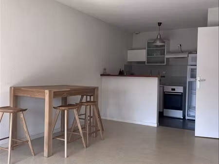 appartement - 1er étage - 41 25 m2 - 2 pièces - meublé