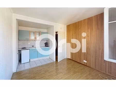 location appartement  27.3 m² t-2 à saint-flour  360 €