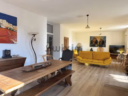 charmante maison de village avec dépendances à vézénobres