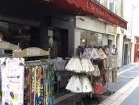 vente commerce 90 m² apt (84400)