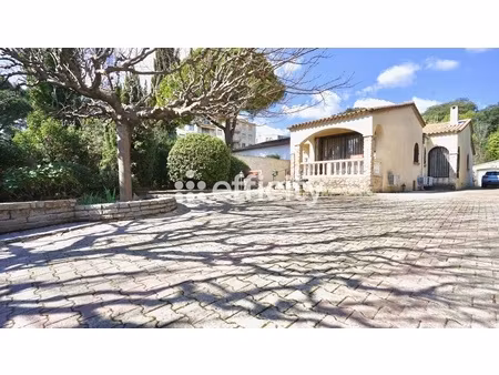 maison 4 pièces - 154 m²