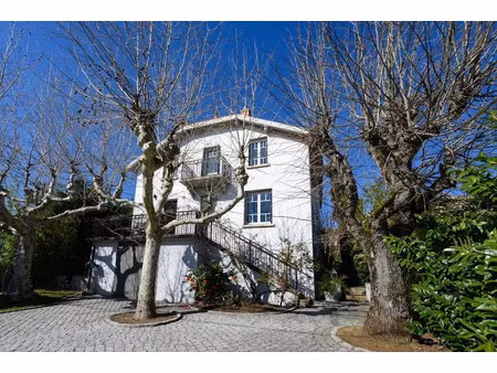 vente maison 7 pièces 200 m² à vaugneray (69670)  770 000 €