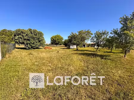 vente terrain 924 m² à saint-seurin-de-palenne (17800)  25 410 €