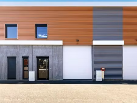 location local d'activités 203 m²