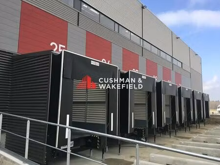 location entrepôt montbartier 82700 6300m²