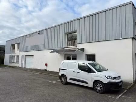 location local d'activités 1 470 m²