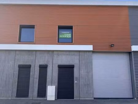 vente local d'activités 203 m²