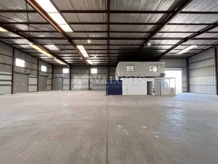 location local d’activités velaux 13880 730m²