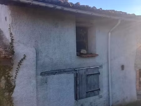 vente maison 5 pièces 140 m² à escoutoux (63300)  6 000 €