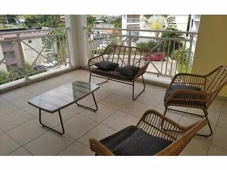 location appartement  49.95 m² t-2 à le marin  795 €