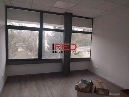 location bureaux 14 m² à 32 m²