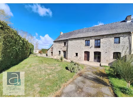 jolie longère - 4ch - dans un environnement boisé à 15 min de dinan