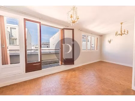 arcueil - 94110 - laplace - appartement 2/3 pieces de 48 m² avec cave et balcons - dernier