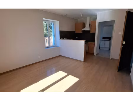 location appartement  m² t-2 à la ferté-sous-jouarre  647 €