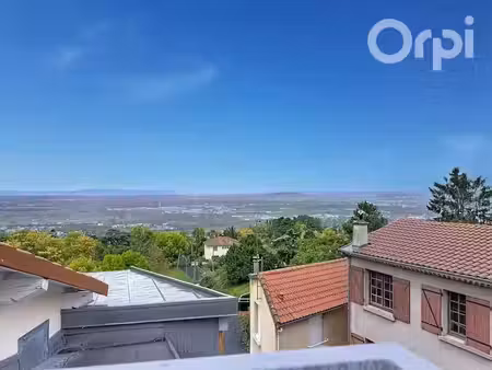 vente immeuble 5 pièces 348 m² à châteaugay (63119)  377 000 €