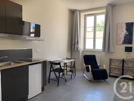 location meublée appartement 1 pièce 32.97 m² à chateauroux (36000)  444 €