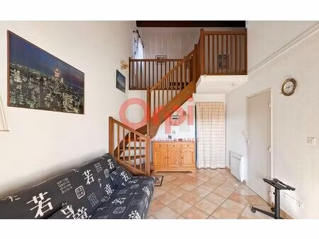 location appartement  30.54 m² t-2 à fréjus  650 €