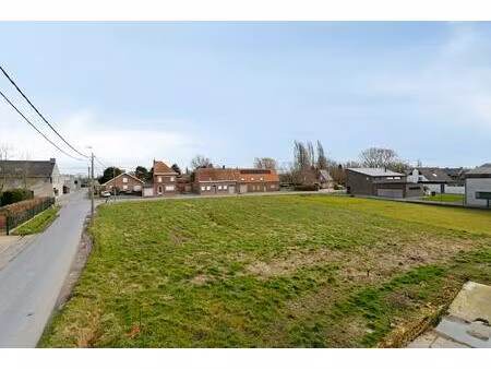 strategisch gelegen bouwgrond van maar liefst 1.668 m² in roeselare