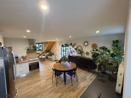 savigny -t3 en duplex avec terrasse et parking