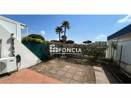 plage nord - p2 orienté sud est en rez-de-chaussée avec parking privé et terrasse de 27m2