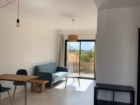 t2 de 50 m2 meublé avec terrasse + jardin + parking - blois 2