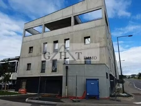 vente entrepôt 3 500 m²