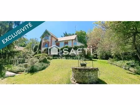 propriété de caractère  2 habitations indépendantes avec jardin.