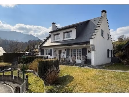 superbe villa en position dominante