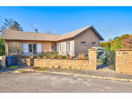 maison plain-pied chasselay d'environ 120 m2 avec sous-sol