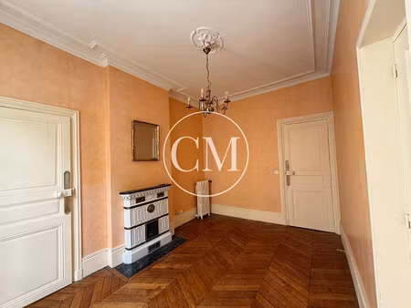 location appartement 4 pièces 81 m² à versailles (78000)  1 870 €