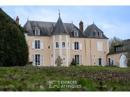 maison de luxe à vendre à sceaux-sur-huisne