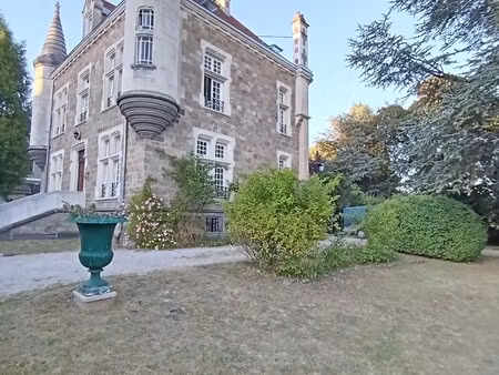 maison de luxe à vendre à saint-bonnet-le-château