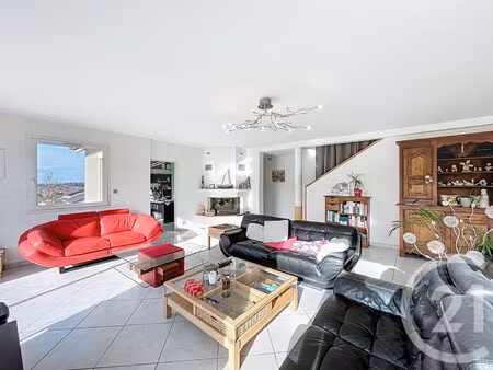 maison de luxe à vendre à yssingeaux