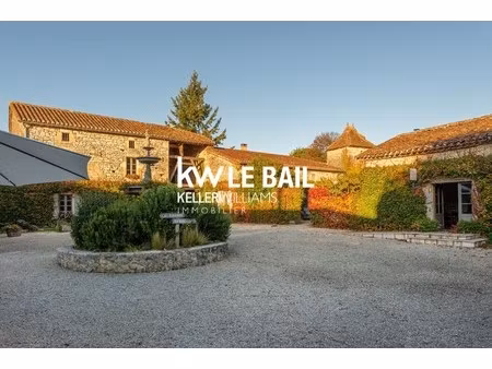 château à vendre à puy-l'évêque