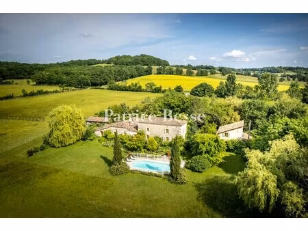 maison de luxe à vendre à montpezat-de-quercy