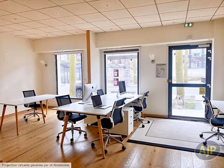 location locaux professionnels 0 pièces 129.37 m² à saintes (17100)  2 640 €