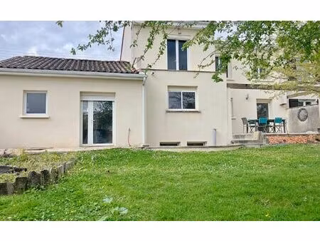 maison soyaux m² t-7 à vendre  245 000 €