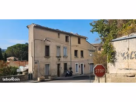 apparemment avec jardin