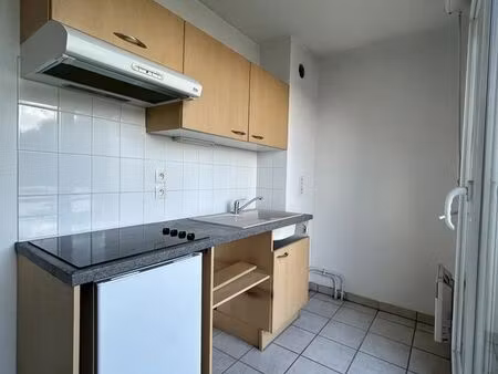 studio 1 pièce 33 m²