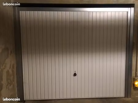 loue garage fermé centre bourg en bresse