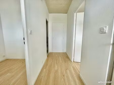 local professionnel / commercial – centre-bourg loudéac – 25 m²