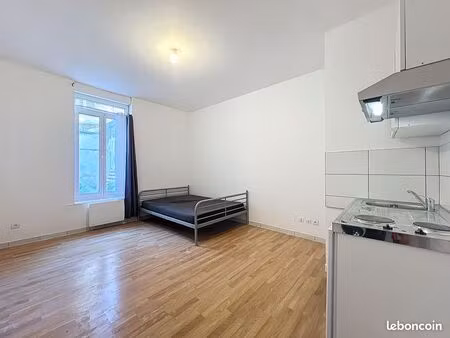 studio 1 pièce 22 m²