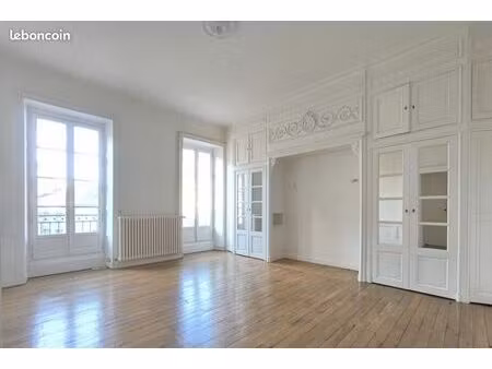 bureaux 260 m²