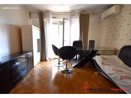 t2 lumineux avec balcon filant et cave – fort potentiel – marseille 5e timone/camas