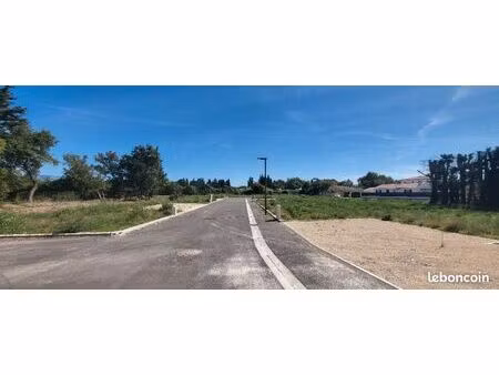 terrain 388 m² senas